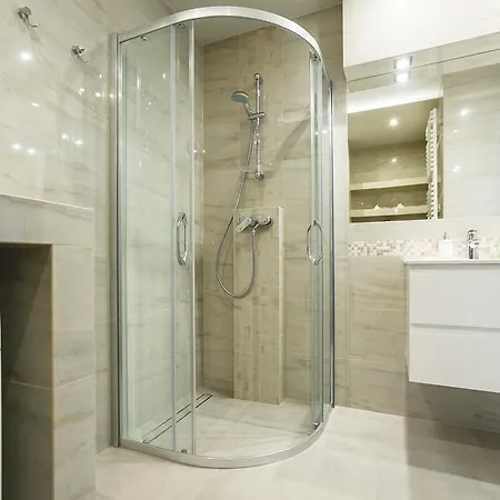Silver Apartman *